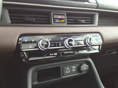 Certified 2025 Honda Pilot Elite image 22
