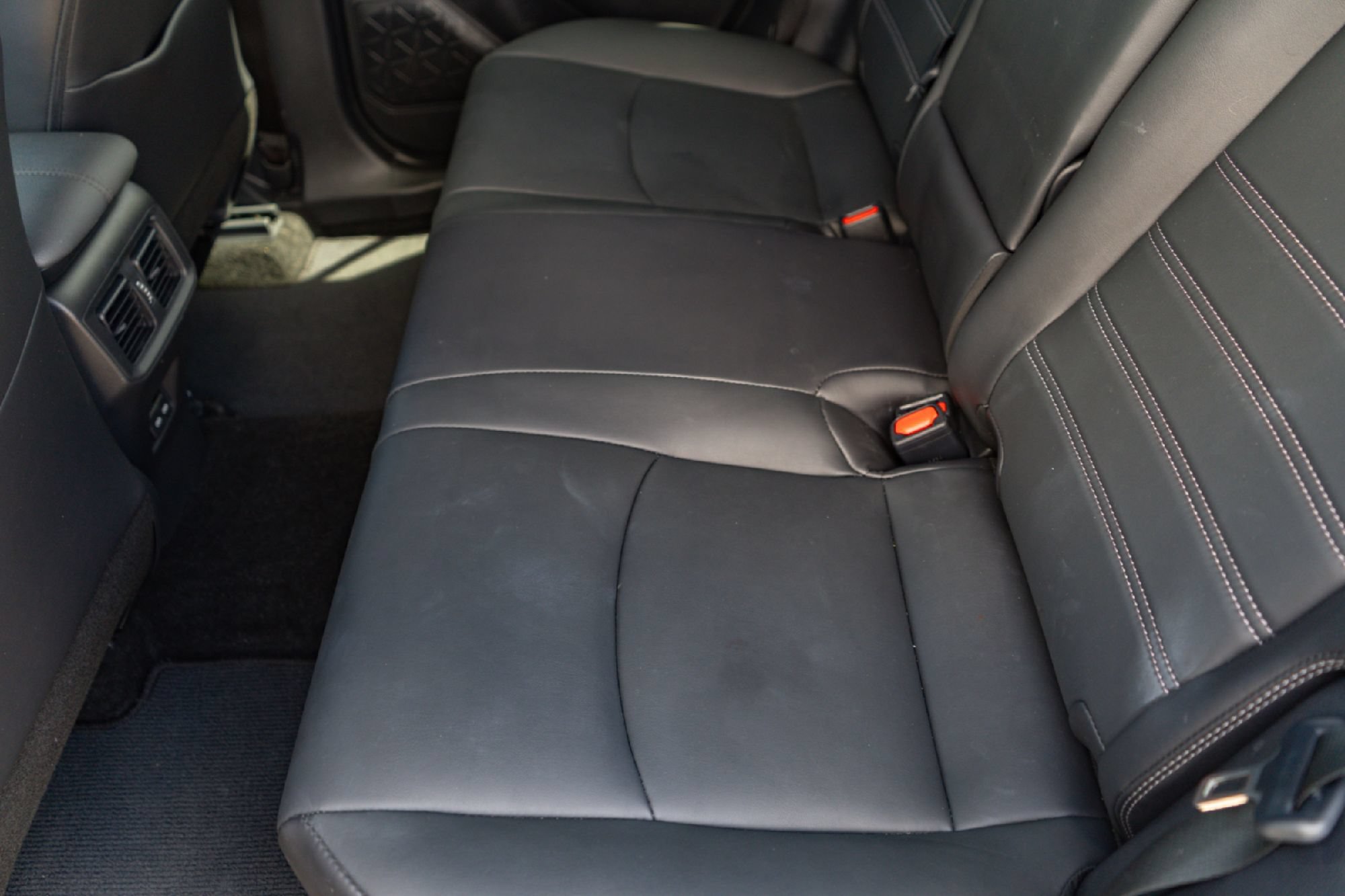 Used 2024 Toyota RAV4 XLE Premium FWD image 23