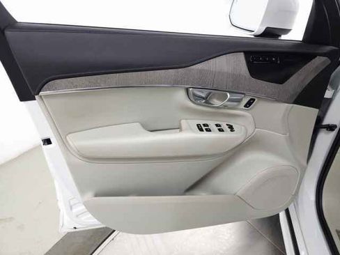 Certified 2023 Volvo XC90 B6 Ultimate w/ Protection Package Premier image 15