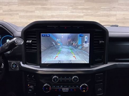 Used 2022 Ford F150 Lariat w/ Equipment Group 501A Mid AWD/4WD image 9