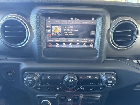 Used 2018 Jeep Wrangler Unlimited Sport S image 13