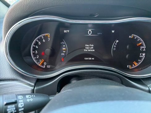 Used 2019 Jeep Grand Cherokee Altitude RWD image 17