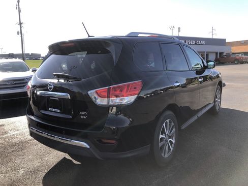 Used 2014 Nissan Pathfinder SV image 5