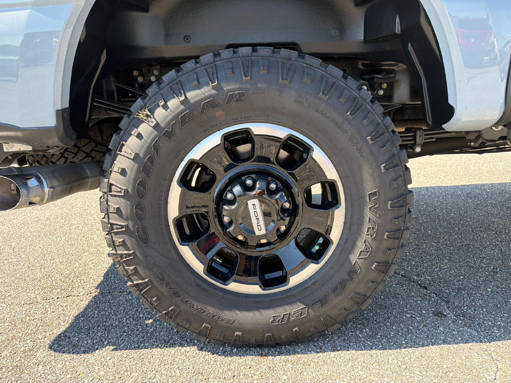Used 2026 Ford F350 King Ranch w/ Tremor Off-Road Package AWD/4WD image 17