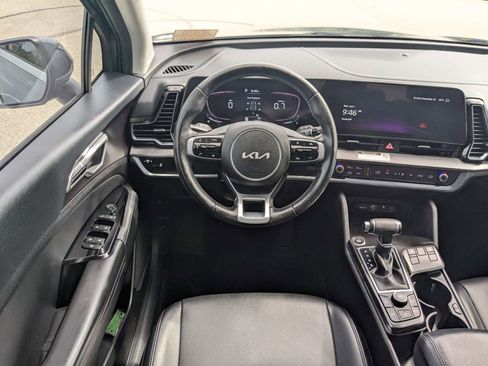 Certified 2023 Kia Sportage EX FWD image 17
