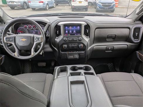 Used 2020 Chevrolet Silverado 1500 LT image 17