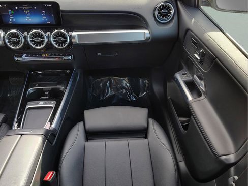 Certified 2026 Mercedes-Benz GLB 250 image 11