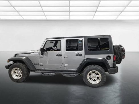 Used 2013 Jeep Wrangler Unlimited Sport image 8