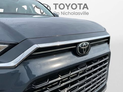 Used 2024 Toyota Grand Highlander XLE image 10