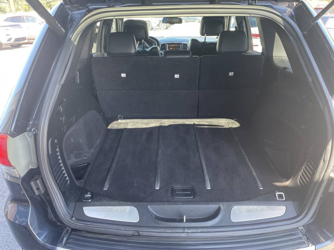 Used 2016 Jeep Grand Cherokee Limited RWD image 8