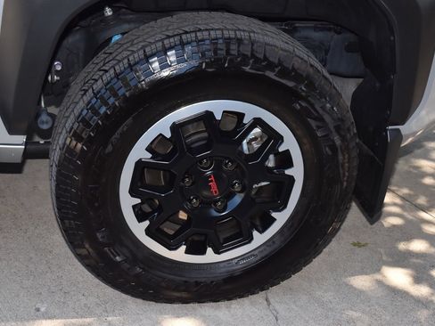 Used 2025 Toyota 4Runner TRD Off-Road Premium w/ Tow Technology Package AWD/4WD image 38