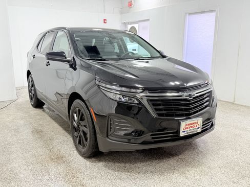 Certified 2024 Chevrolet Equinox LS w/ LS Convenience Package image 1