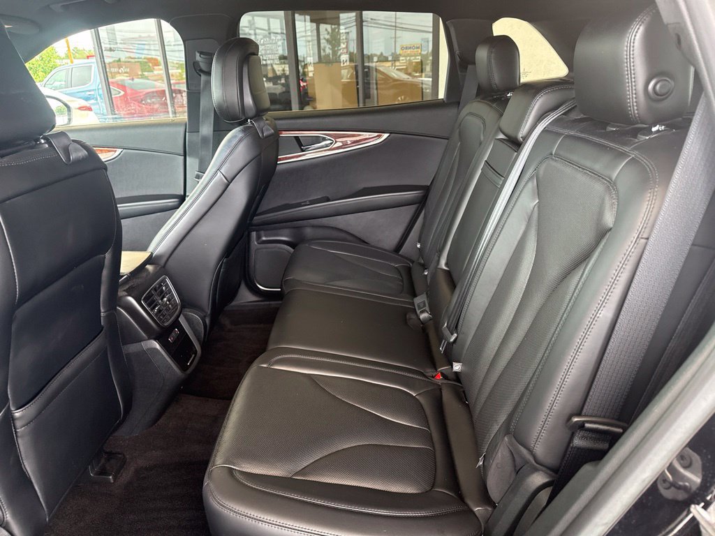 Certified 2020 Lincoln Nautilus Reserve w/ Monochromatic Package AWD/4WD image 12