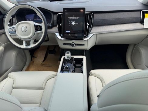New 2026 Volvo XC90 T8 Ultra w/ Protection Package Premier AWD/4WD image 5
