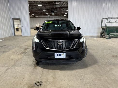 Used 2019 Cadillac XT4 Luxury image 2