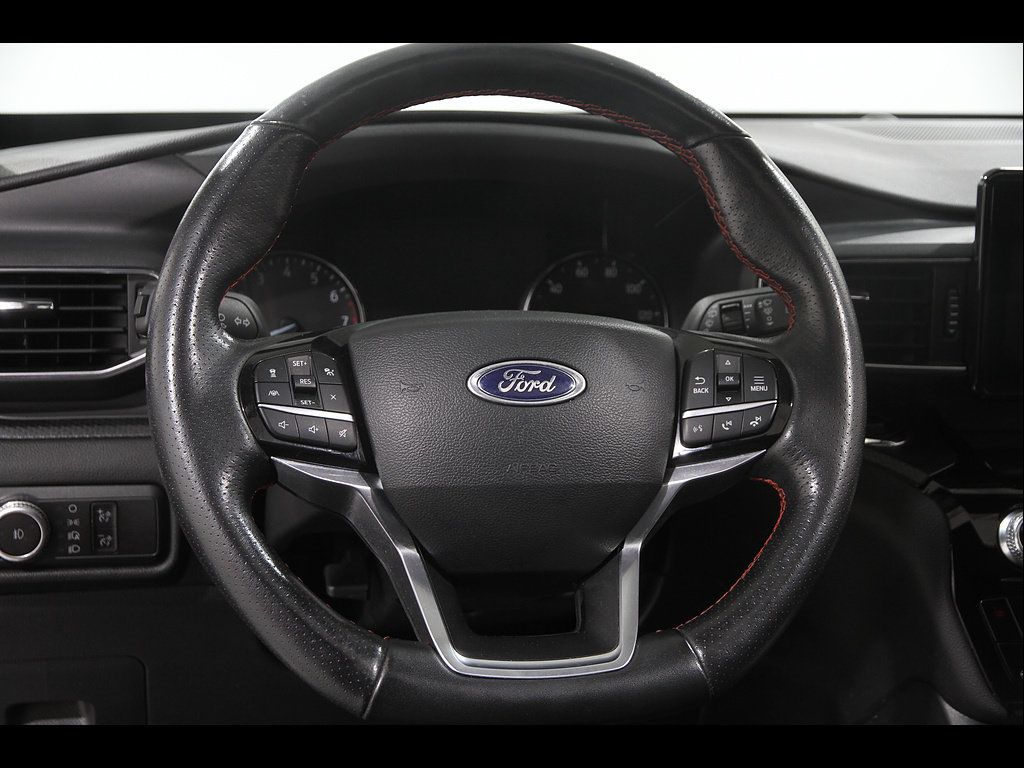 Used 2023 Ford Explorer ST-Line w/ Class IV Trailer Tow Package AWD/4WD image 8