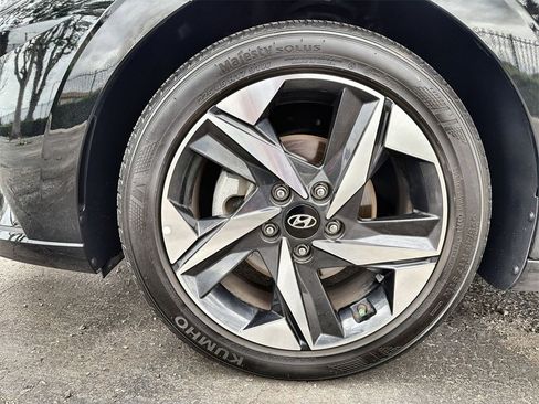 Used 2023 Hyundai Elantra SEL w/ Convenience Package image 18