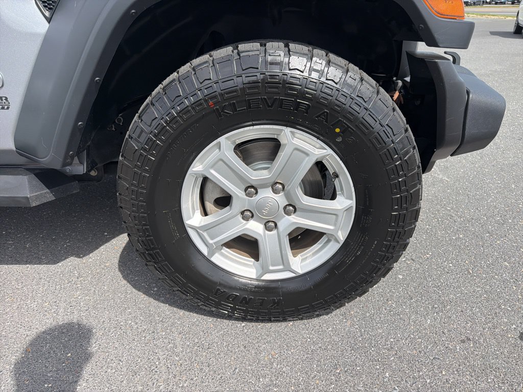 Used 2021 Jeep Wrangler Unlimited Sport AWD/4WD image 11