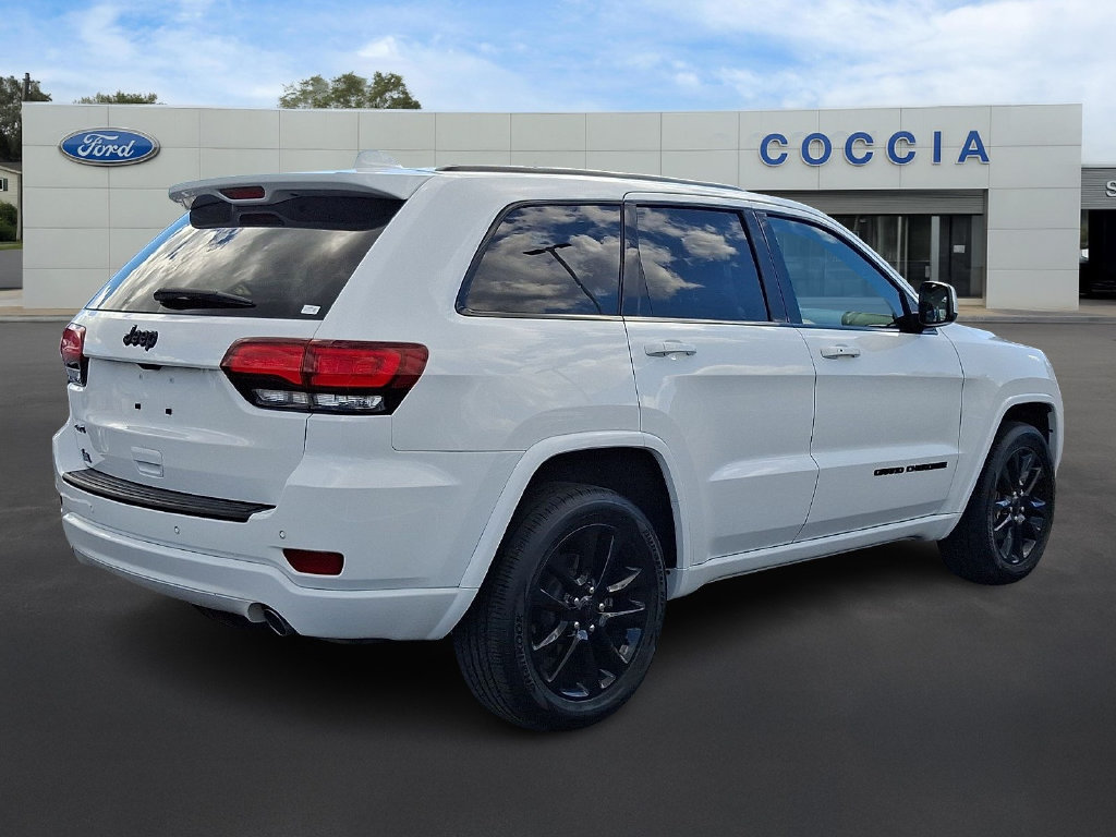 Used 2020 Jeep Grand Cherokee Altitude AWD/4WD image 4