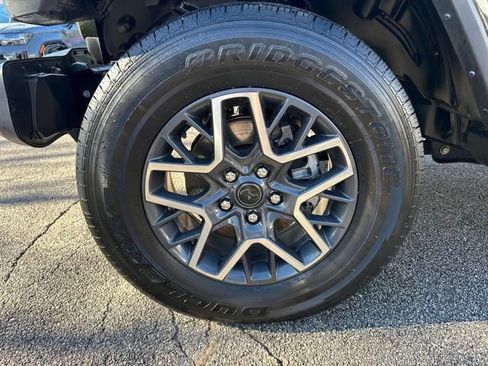 Used 2024 Jeep Wrangler Sahara image 12