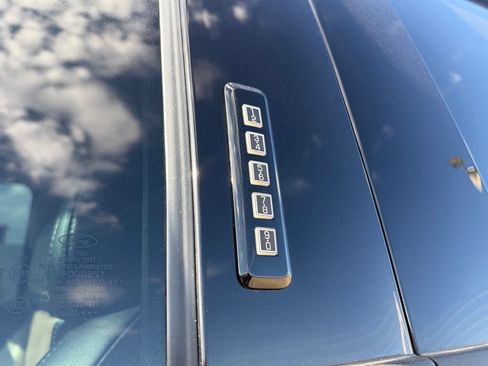 Used 2024 Ford F250 Lariat w/ Lariat Ultimate Package AWD/4WD image 11