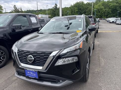 Used 2021 Nissan Rogue SL AWD/4WD image 2