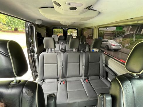 Used 2016 Mercedes-Benz Sprinter 2500 image 18