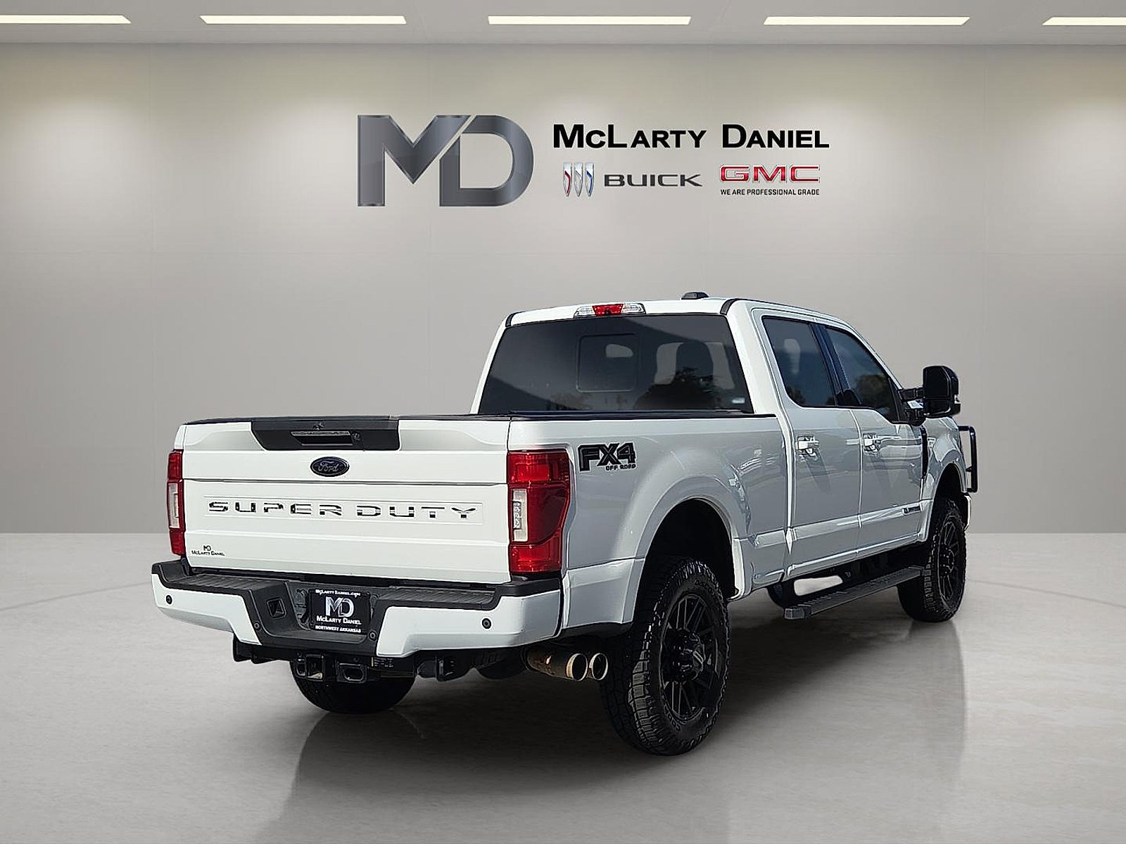 Used 2022 Ford F250 Lariat w/ Black Appearance Package AWD/4WD image 14