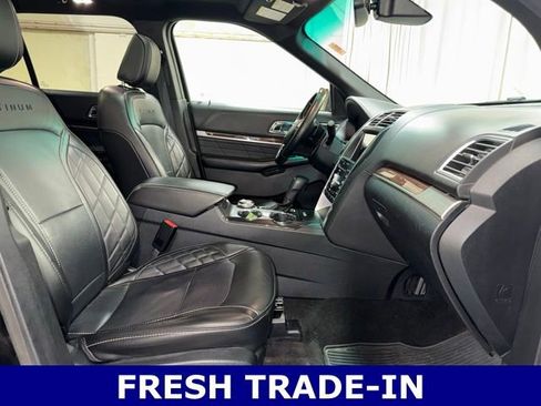 Used 2018 Ford Explorer Platinum image 24