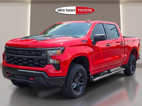 Used 2023 Chevrolet Silverado 1500 Custom Trail Boss w/ LPO, Dark Essentials Package AWD/4WD image 4