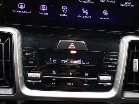 Used 2022 Kia Sorento S FWD image 34