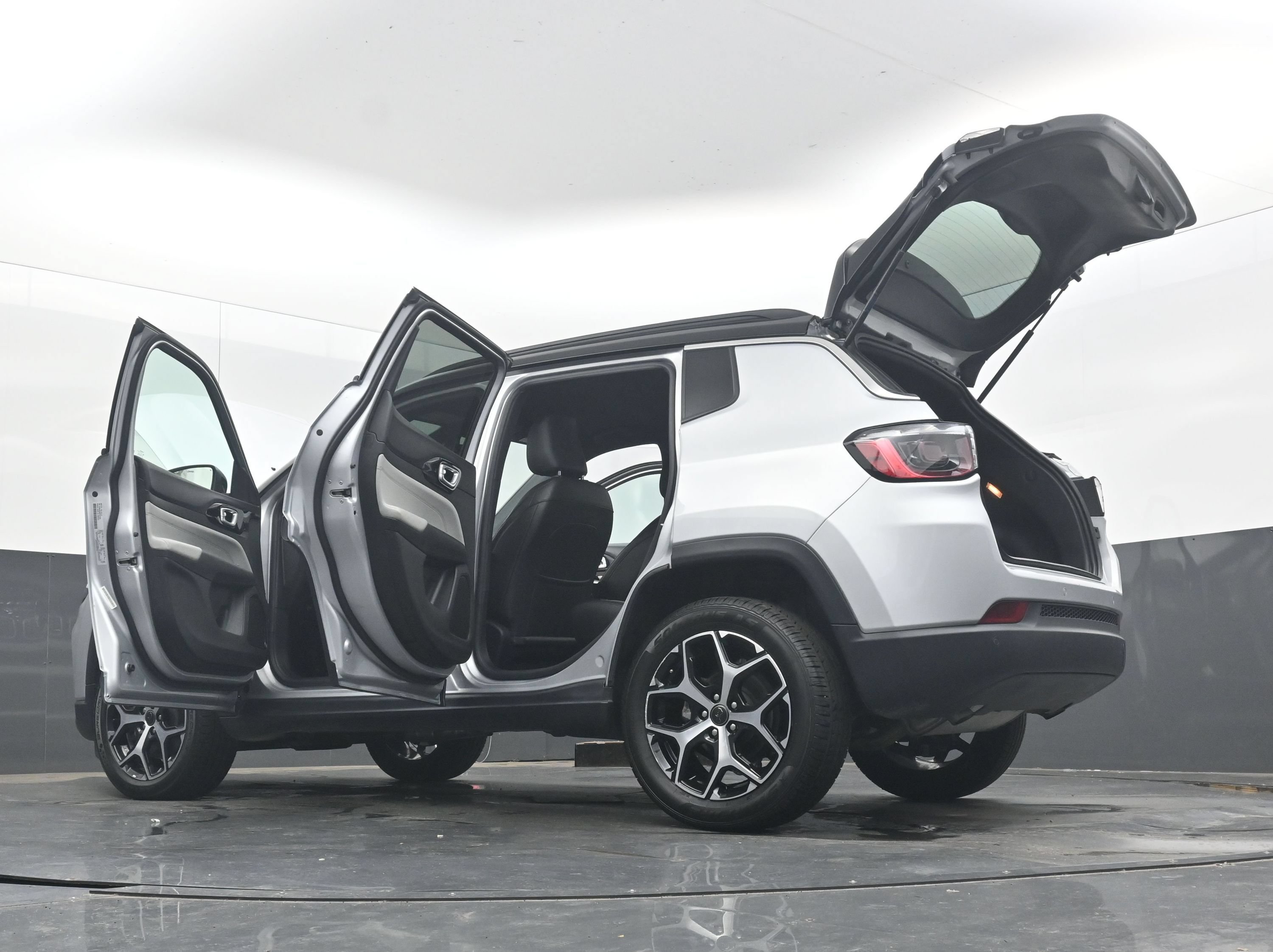 Used 2025 Jeep Compass Limited AWD/4WD image 44