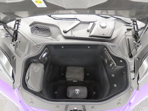 Used 2024 Lamborghini Revuelto image 25