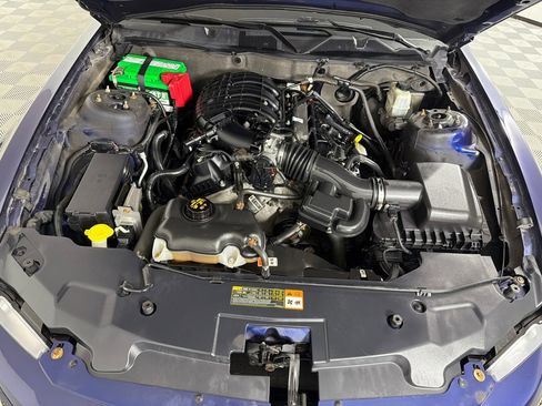 Used 2011 Ford Mustang Coupe w/ 101A Rapid Spec Order Code RWD image 22