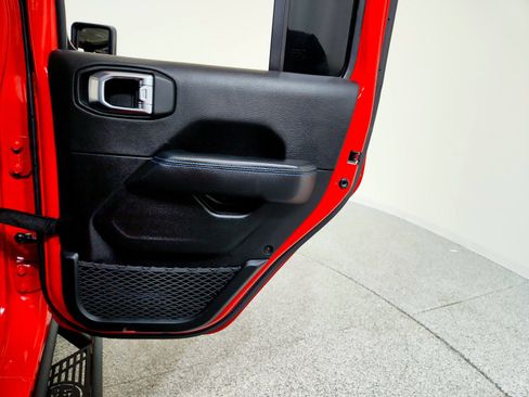 Used 2022 Jeep Wrangler Unlimited Rubicon 4xe image 38