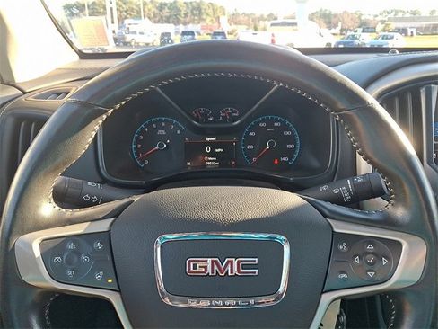 Used 2022 GMC Canyon Denali image 19