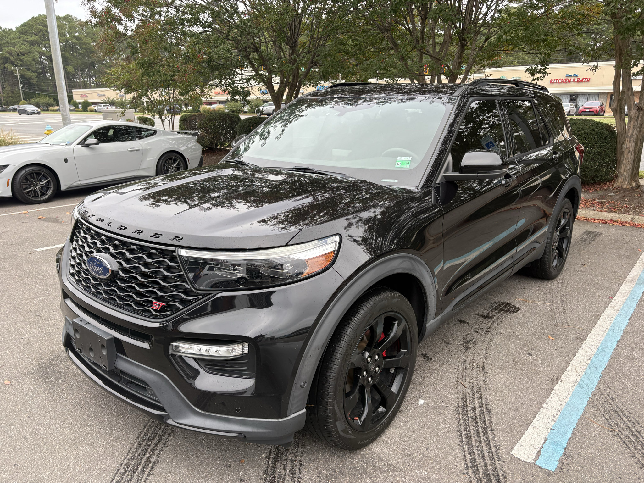 Used 2020 Ford Explorer ST w/ ST Street Pack AWD/4WD image 1