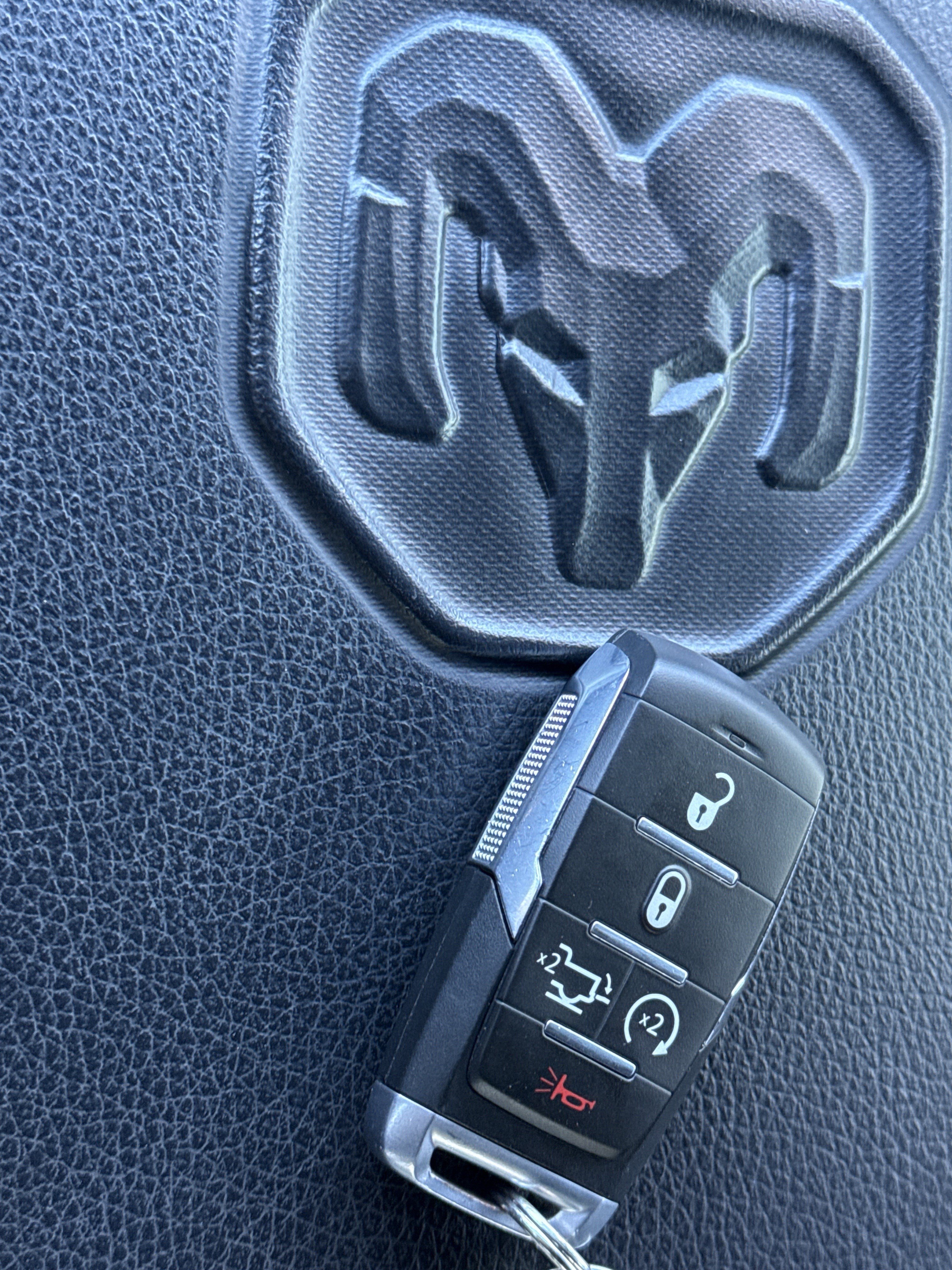 Used 2021 RAM 1500 Laramie AWD/4WD image 36