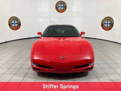 Used 2000 Chevrolet Corvette Coupe w/ Performance Handling Pkg image 8