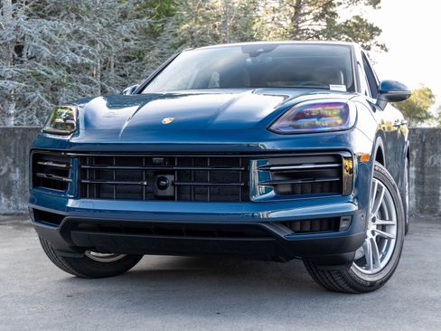 New 2026 Porsche Cayenne Coupe image 7