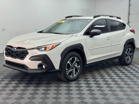 Used 2025 Subaru Crosstrek 2.0i Premium AWD/4WD image 2