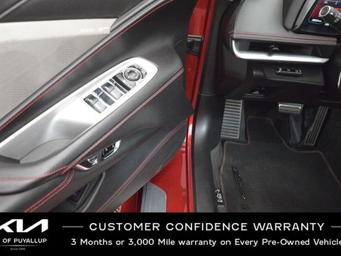 Used 2022 Chevrolet Corvette Stingray Premium Conv w/ Z51 Performance Package image 27