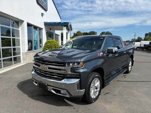 Used 2019 Chevrolet Silverado 1500 LTZ w/ LTZ Premium Package AWD/4WD image 10