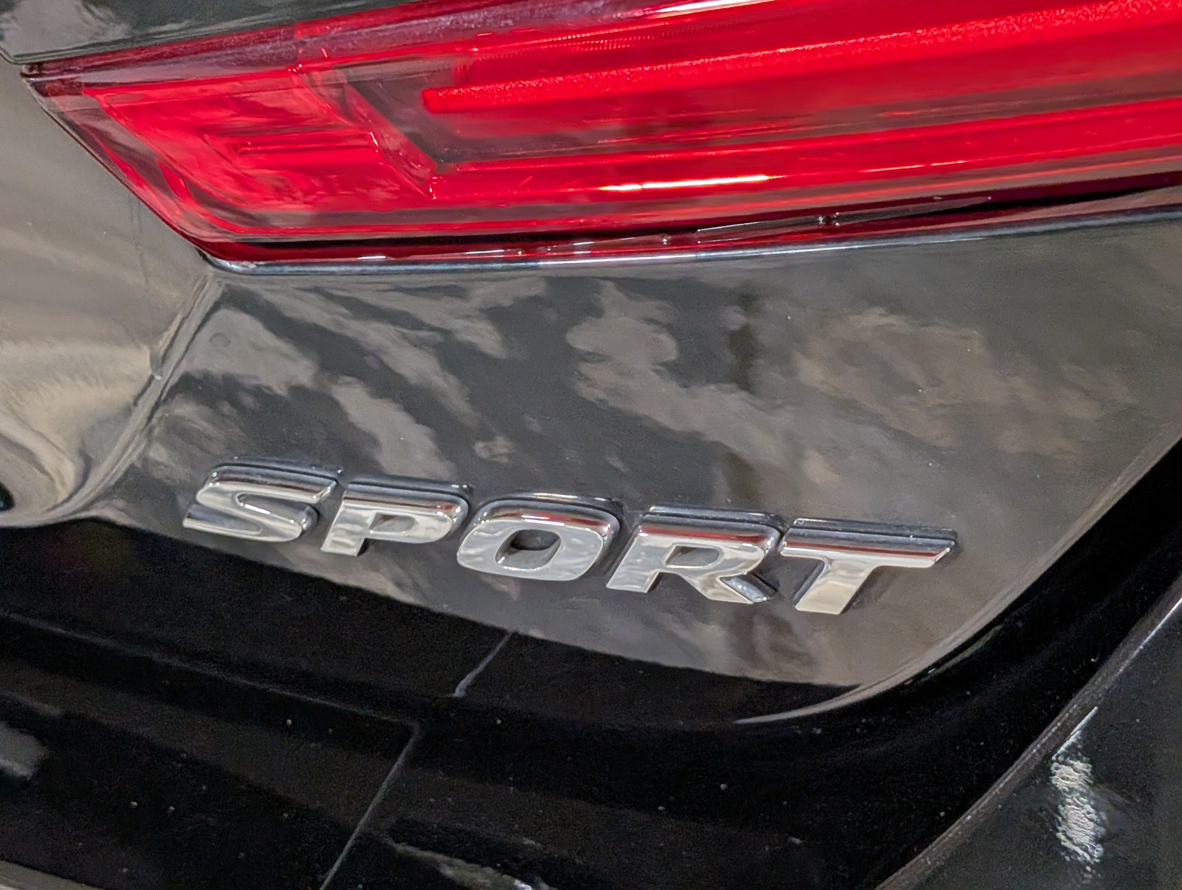 Used 2020 Honda Accord Sport image 9