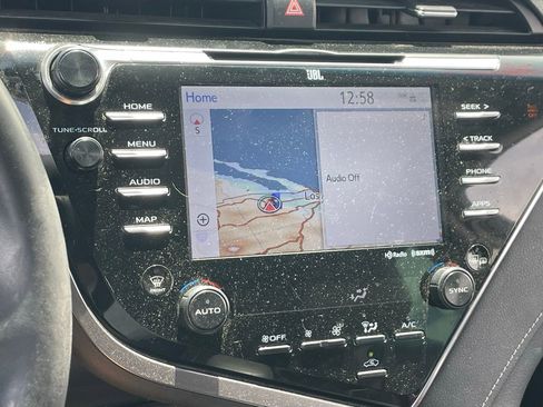 Used 2018 Toyota Camry XSE w/ Driver Assist Package image 9