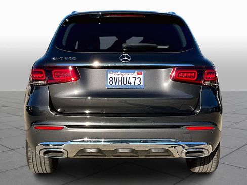 Used 2021 Mercedes-Benz GLC 300 image 4