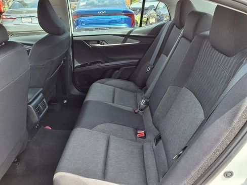 Used 2025 Toyota Camry LE image 9