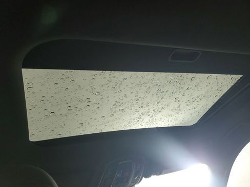 Used 2025 Jeep Grand Cherokee Laredo X image 16