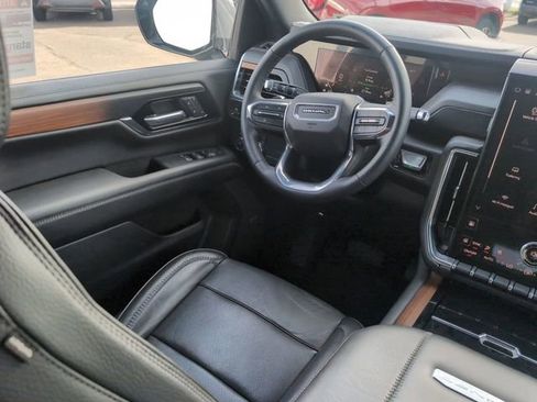 Used 2025 GMC Yukon Denali image 15