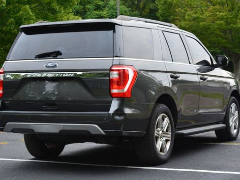 Used 2019 Ford Expedition XLT w/ Equipment Group 201A AWD/4WD image 5